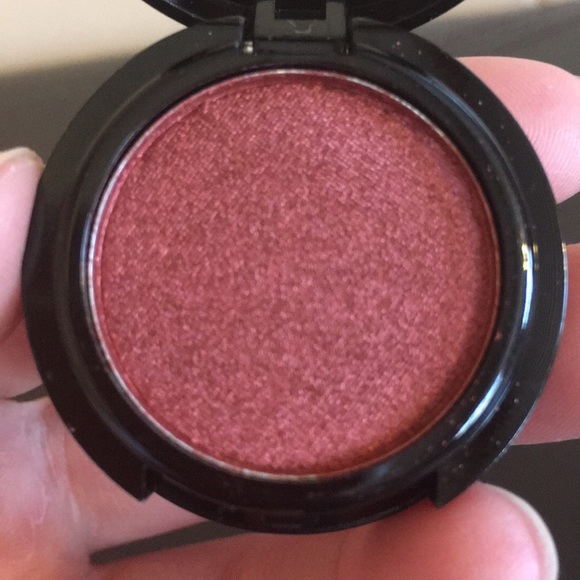 NEVER USED Eyeshadow - Picture 2 of 3